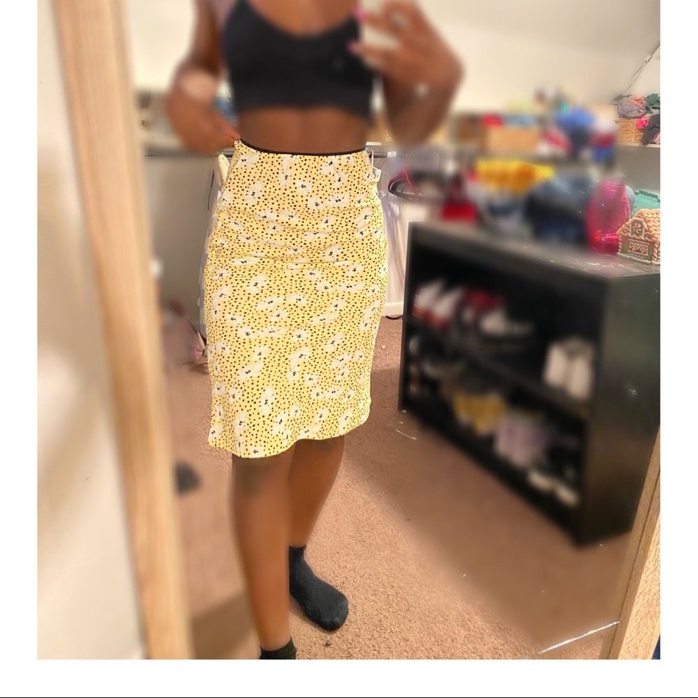 Yellow above the knee skirt!!!